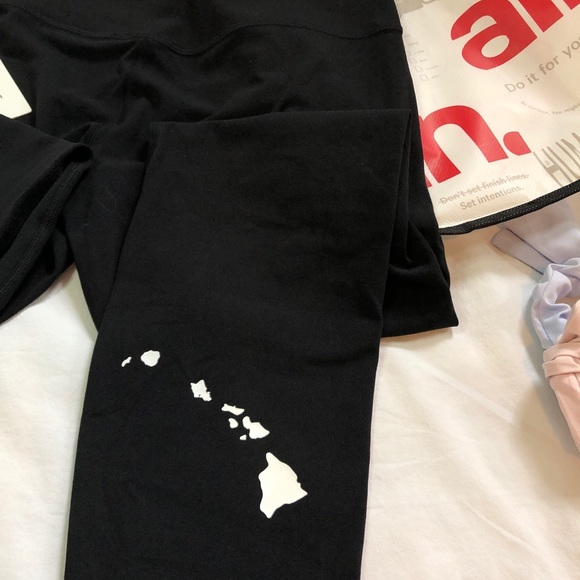 SOLD ❤️ Rare Lululemon Hawaiian Island Align HR - Picture 2 of 6
